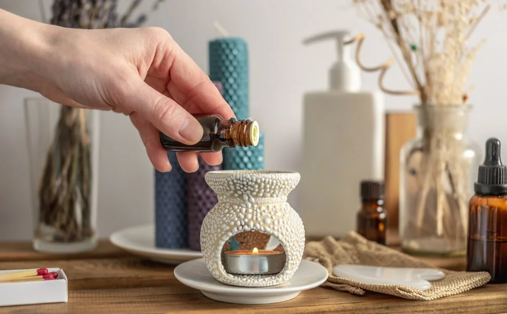 ไขข้อสงสัย Fragrance Oil กับ Essential Oil คืออะไร มีความต่างกันยังไง